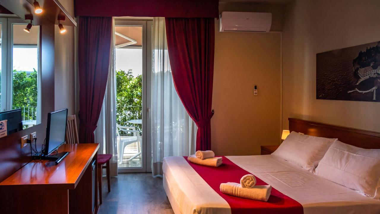 Hotel Venezia Park - Enjoy Holiday Castelnuovo del Garda Εξωτερικό φωτογραφία
