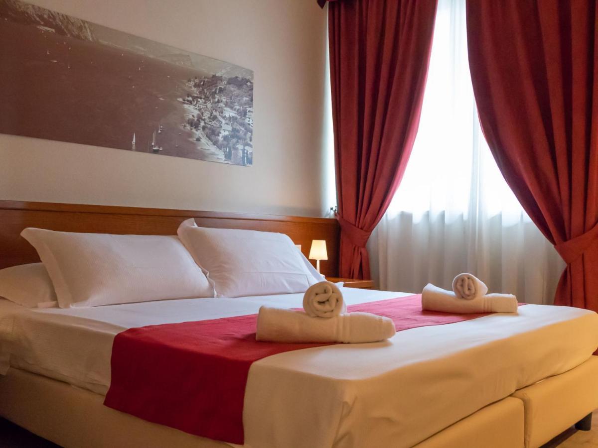 Hotel Venezia Park - Enjoy Holiday Castelnuovo del Garda Εξωτερικό φωτογραφία