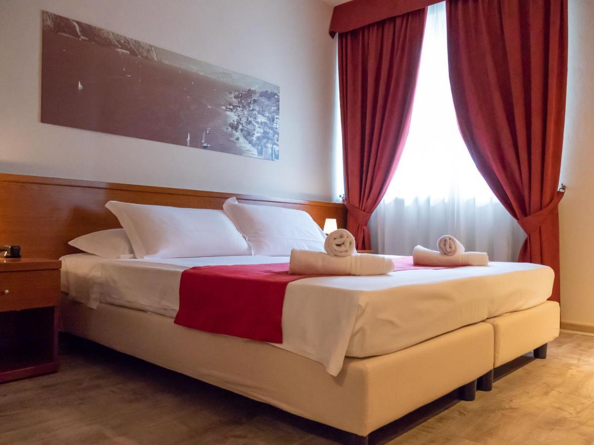 Hotel Venezia Park - Enjoy Holiday Castelnuovo del Garda Εξωτερικό φωτογραφία