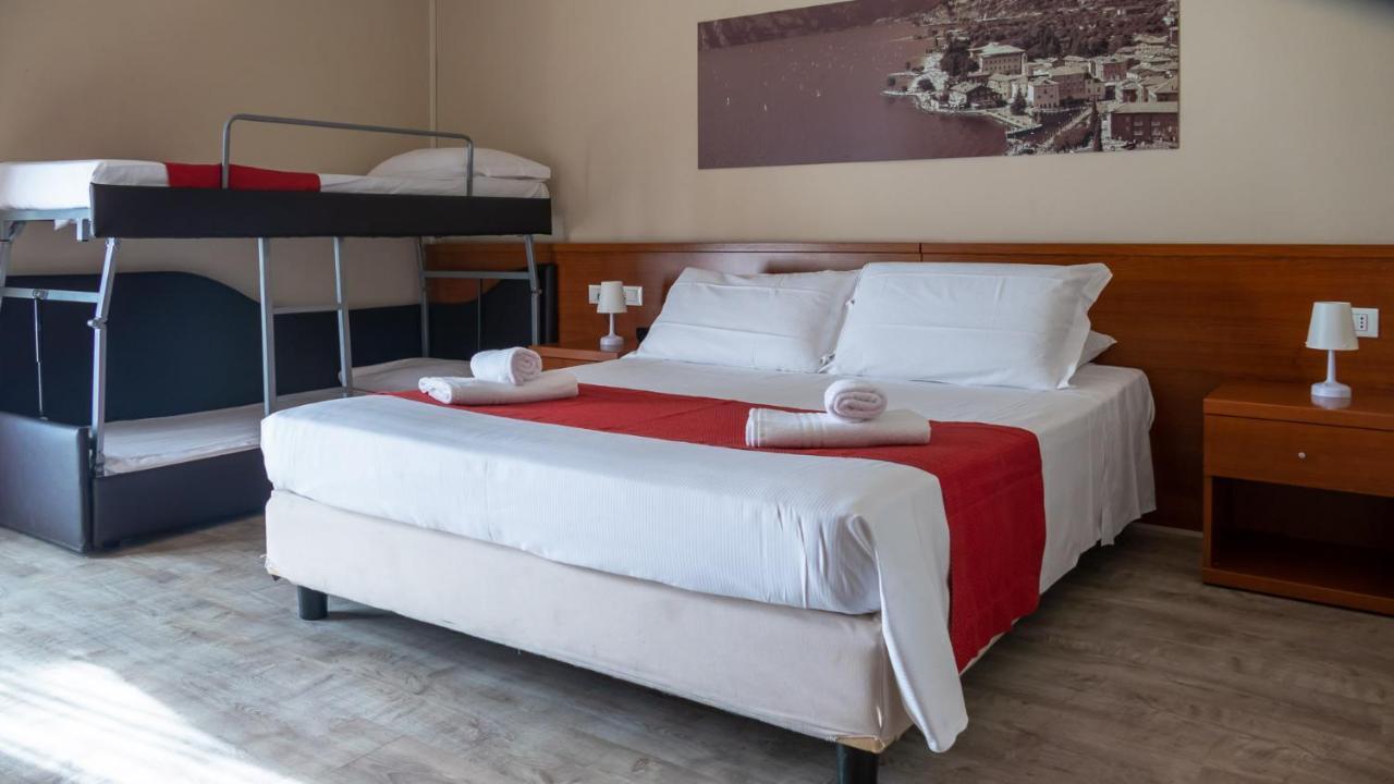 Hotel Venezia Park - Enjoy Holiday Castelnuovo del Garda Εξωτερικό φωτογραφία