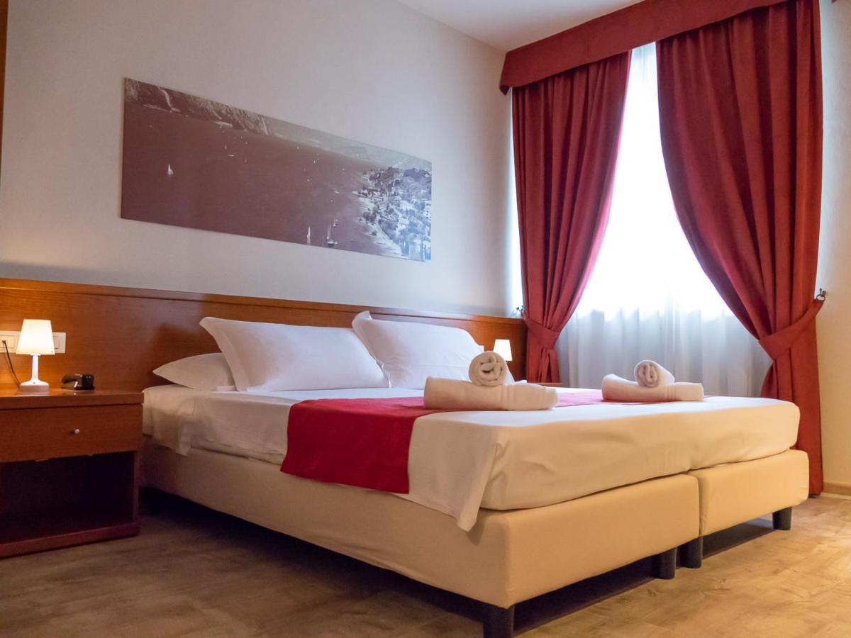 Hotel Venezia Park - Enjoy Holiday Castelnuovo del Garda Εξωτερικό φωτογραφία